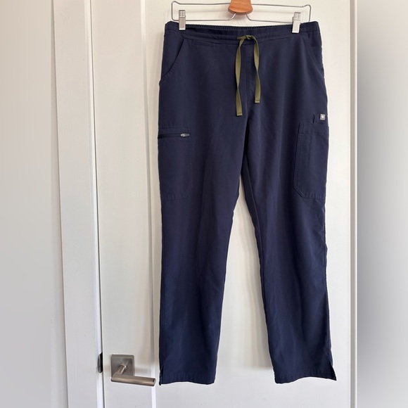 Figs High Waisted Dowa Scrub Pants - Picture 6 of 7